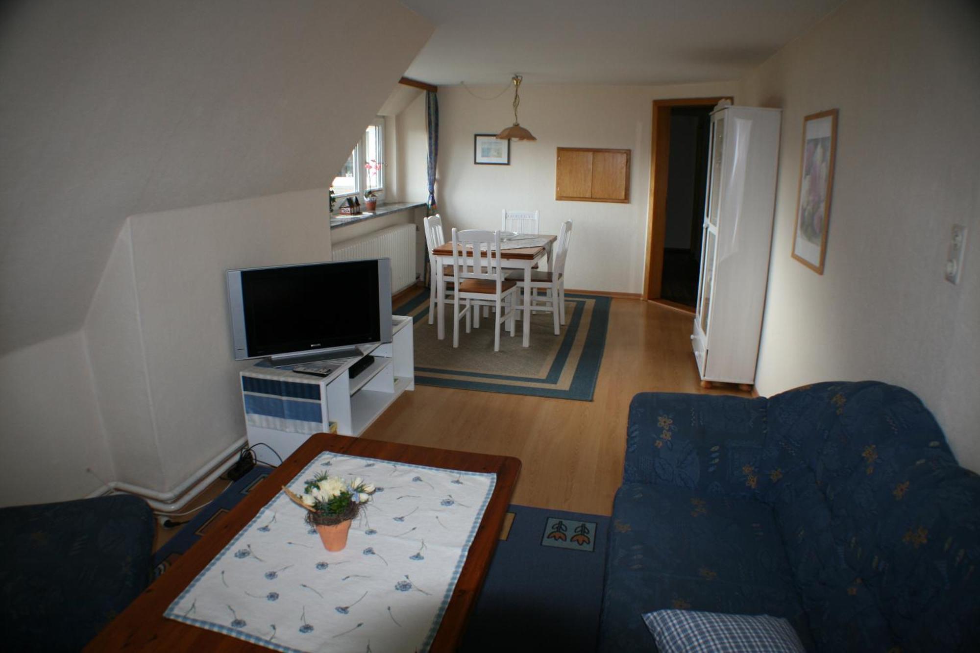 Ferienwohnungen Im Hotel Garni Zur Post Utersum Oda fotoğraf