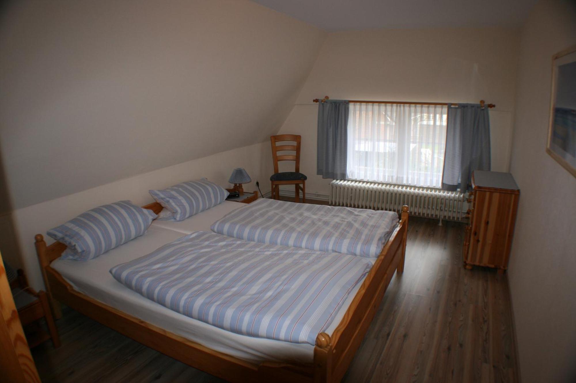 Ferienwohnungen Im Hotel Garni Zur Post Utersum Oda fotoğraf